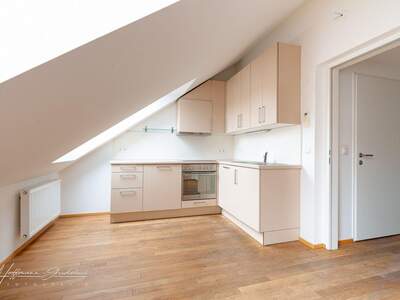 Altbauwohnung mieten in 8010 Graz (Bild 1)