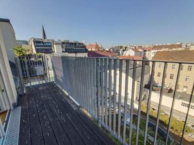 Altbauwohnung mit Balkon mieten in 1070 Wien (Bild 1)