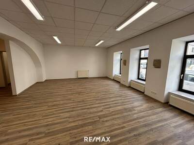 Gewerbeobjekt kaufen in 2136 Laa