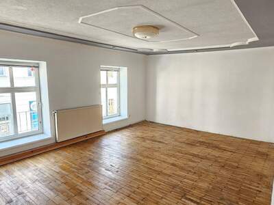 Altbauwohnung mit Balkon mieten in 2500 Baden (Bild 1)