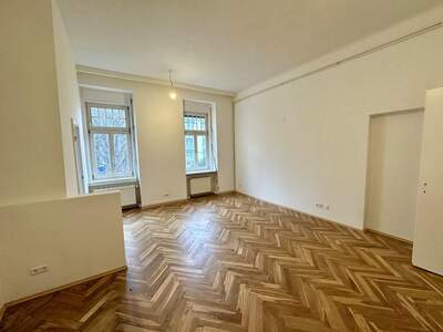 Altbauwohnung mit Balkon mieten in 8010 Graz (Bild 3)