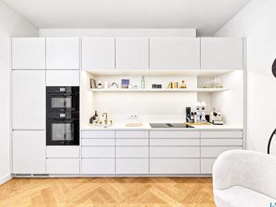 Altbauwohnung mit Balkon kaufen in 1080 Wien (Bild 5)