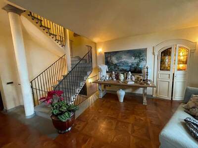 Haus mit Garten kaufen in 590152 Carmignano (Bild 4)