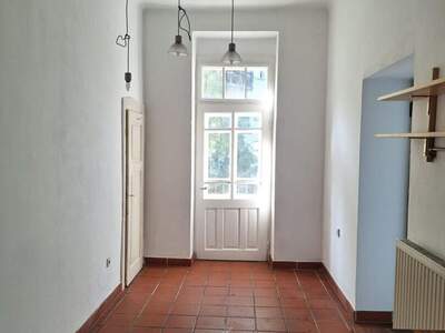 Altbauwohnung mit Balkon mieten in 8010 Graz (Bild 5)