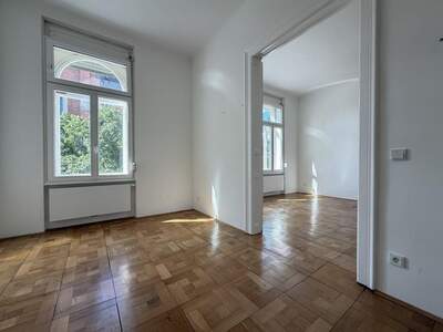 Altbauwohnung mit Balkon kaufen in 8010 Graz (Bild 4)