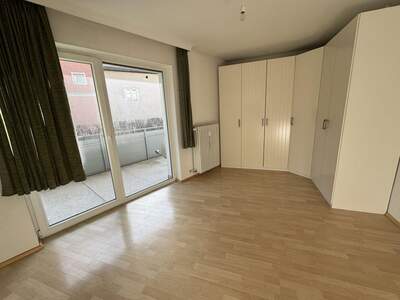 Altbauwohnung mit Balkon kaufen in 6060 Hall (Bild 2)