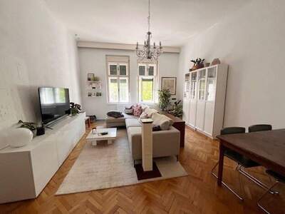 Altbauwohnung mit Balkon mieten in 8010 Graz (Bild 1)