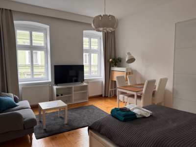 Altbauwohnung mieten in 1150 Wien (Bild 1)