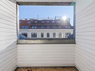 Wohnung mit Balkon kaufen in 1090 Wien (Bild 2)