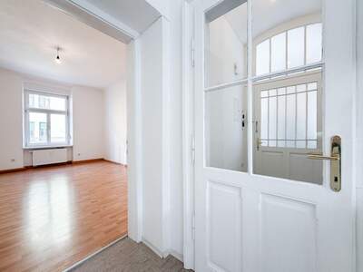 Altbauwohnung kaufen in 8020 Graz (Bild 1)