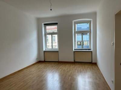 Altbauwohnung mieten in 1140 Wien (Bild 1)