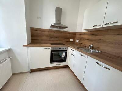 Altbauwohnung mit Balkon mieten in 8020 Graz (Bild 4)