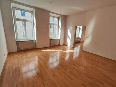 Altbauwohnung kaufen in 1070 Wien (Bild 2)