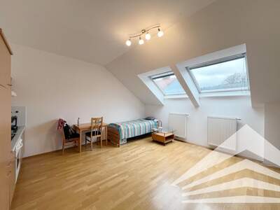 Dachgeschosswohnung mieten in 4040 Linz