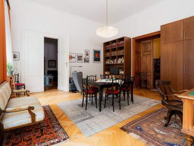 Altbauwohnung mit Balkon kaufen in 8010 Graz (Bild 3)