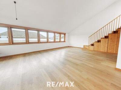Dachgeschosswohnung mieten in 4910 Ried