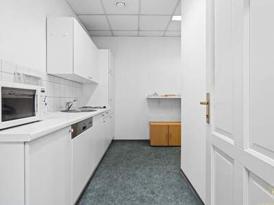Gewerbeobjekt mieten in 1130 Wien (Bild 2)