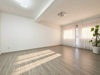 Wohnung mit Balkon kaufen in 1100 Wien (Bild 2)