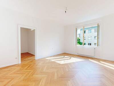 Altbauwohnung mit Balkon kaufen in 1070 Wien (Bild 1)