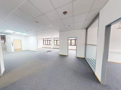 Gewerbeobjekt mieten in 6063 Rum (Bild 1)