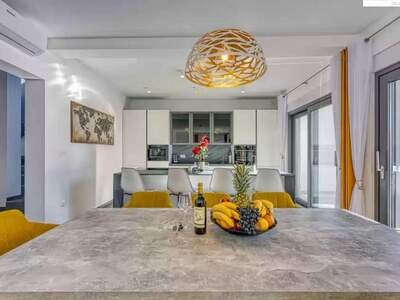 Haus kaufen in 52440 Porec (Bild 2)