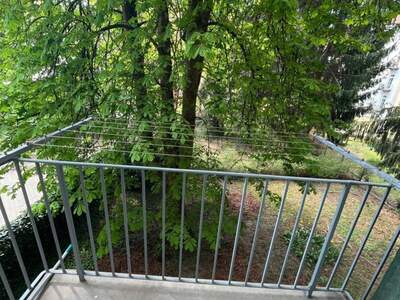 Altbauwohnung mit Balkon mieten in 8010 Graz (Bild 4)