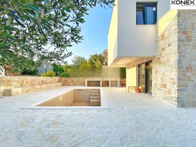 Haus kaufen in 23000 Zadar (Bild 1)