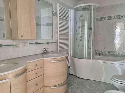 Altbauwohnung kaufen in 34073 Grado (Bild 5)