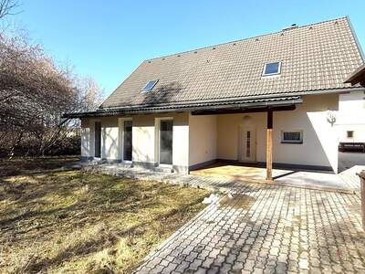 Etagenwohnung mieten in 9220 Velden