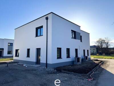 Haus mit Garten kaufen in 4662 Laakirchen (Bild 1)