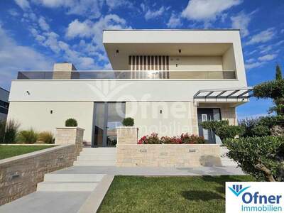 Haus kaufen in 52440 Porec (Bild 1)