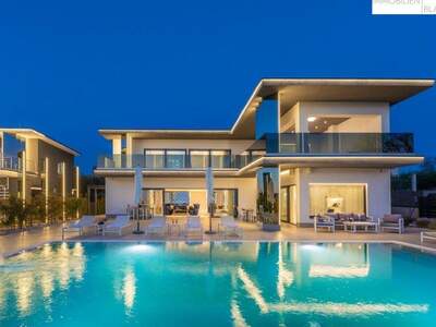 Haus kaufen in 52440 Porec (Bild 1)