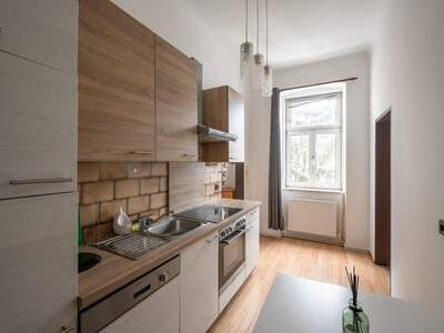 Altbauwohnung mit Balkon kaufen in 1120 Wien (Bild 5)