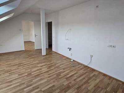 Altbauwohnung mieten in 8020 Graz (Bild 2)