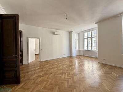 Altbauwohnung mit Balkon mieten in 1180 Wien (Bild 2)
