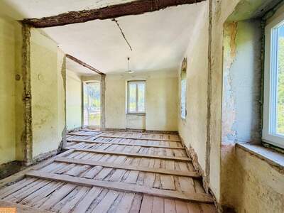 Altbauwohnung mit Balkon kaufen in 8990 Bad Aussee (Bild 2)