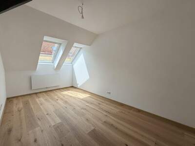 Altbauwohnung mit Balkon mieten in 8020 Graz (Bild 3)