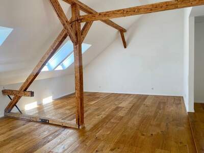 Altbauwohnung mit Balkon kaufen in 1180 Wien (Bild 2)