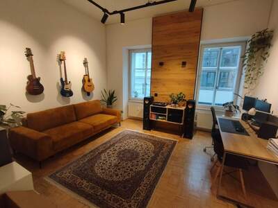 Altbauwohnung mit Balkon mieten in 8010 Graz
