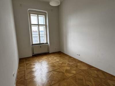 Altbauwohnung mit Balkon mieten in 8010 Graz (Bild 2)