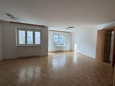 Wohnung kaufen in 4600 Thalheim