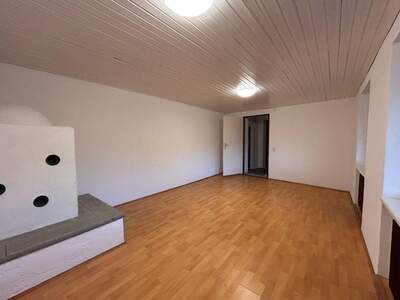 Altbauwohnung mit Balkon kaufen in 6094 Axams (Bild 2)