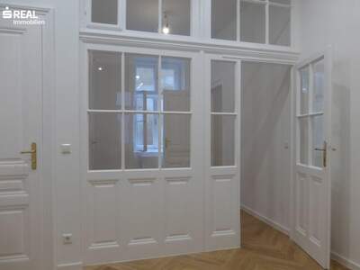 Altbauwohnung mit Balkon mieten in 1010 Wien (Bild 4)