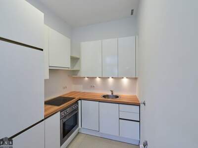 Altbauwohnung kaufen in 1070 Wien (Bild 2)