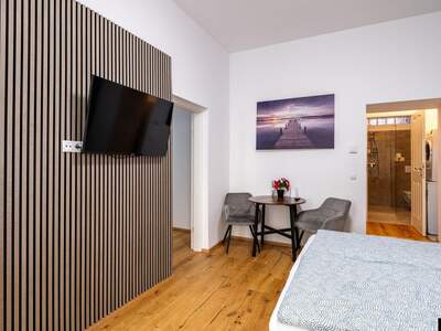 Altbauwohnung kaufen in 1050 Wien (Bild 2)