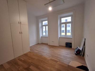 Altbauwohnung kaufen in 1150 Wien