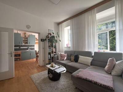 Altbauwohnung mit Balkon kaufen in 8010 Graz (Bild 3)