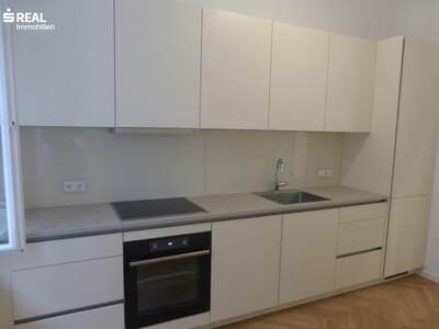 Altbauwohnung mit Balkon mieten in 1010 Wien (Bild 5)