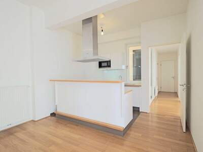 Altbauwohnung mit Balkon mieten in 1070 Wien (Bild 4)