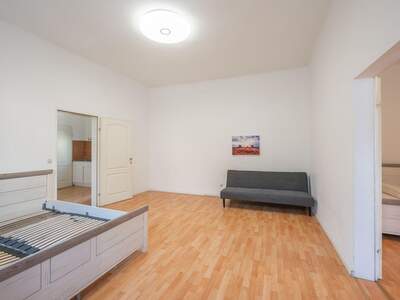 Altbauwohnung kaufen in 1200 Wien (Bild 2)